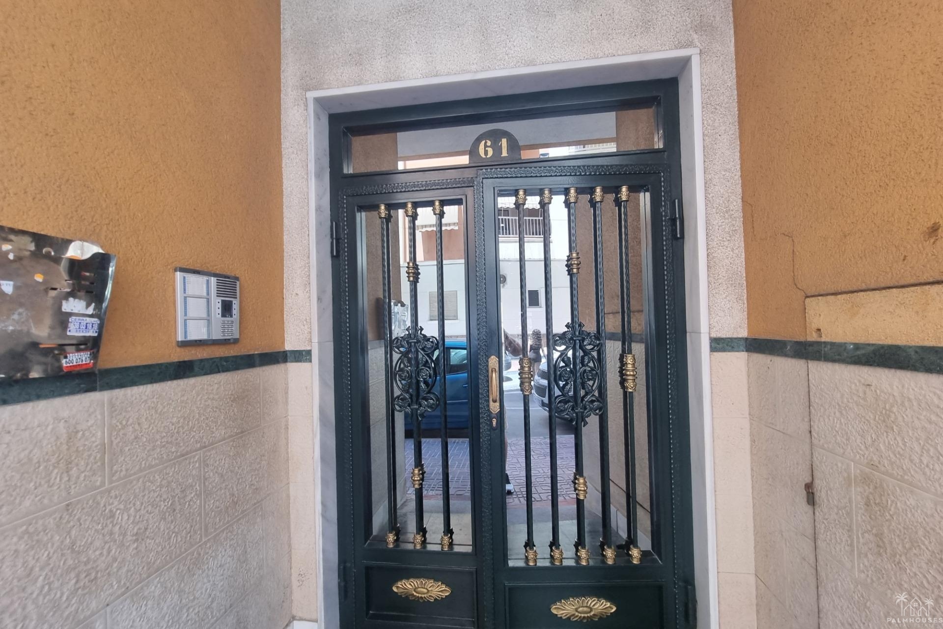 Herverkoop - Appartement - Torrevieja - Estacion de autobuses