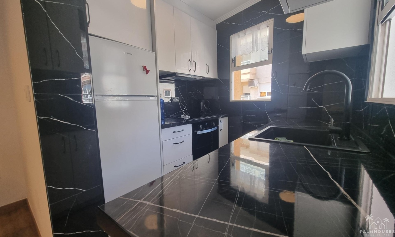 Herverkoop - Appartement - Torrevieja - Estacion de autobuses