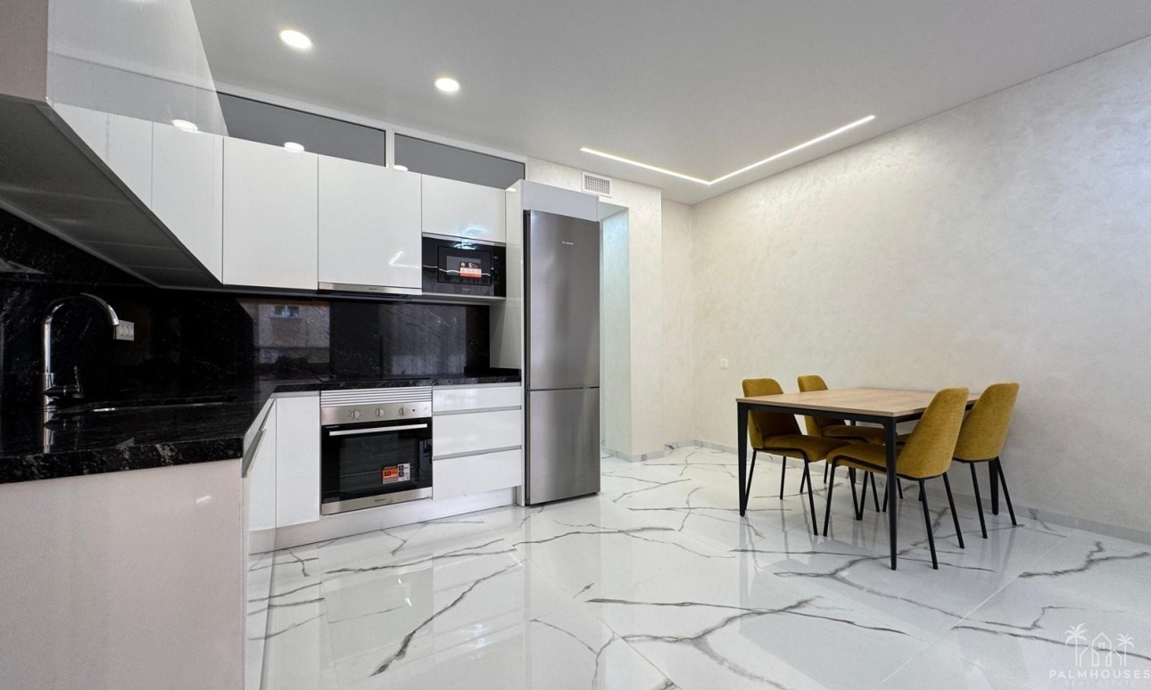 Herverkoop - Appartement - Torrevieja - Estacion de autobuses