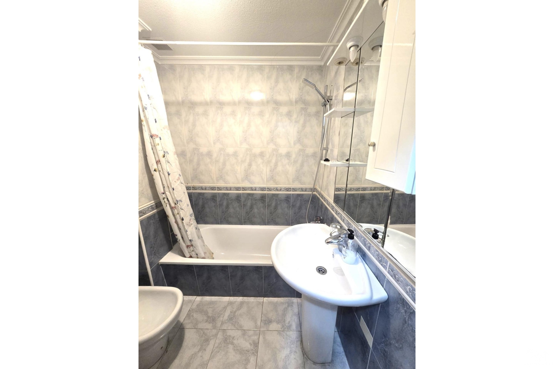 Herverkoop - Appartement - Torrevieja - Las Piscinas Naturales