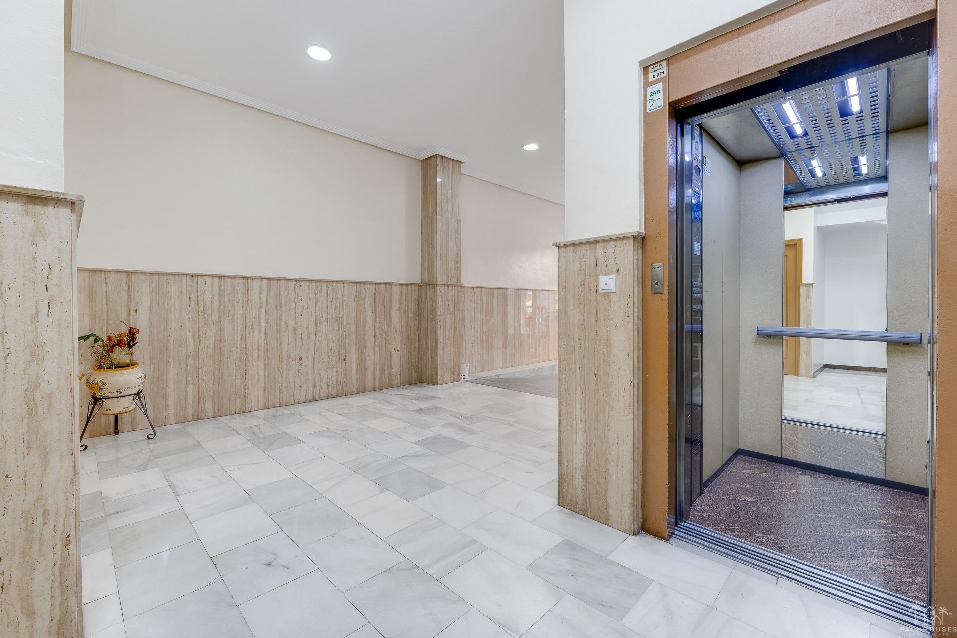 Herverkoop - Appartement - Torrevieja - Paseo maritimo