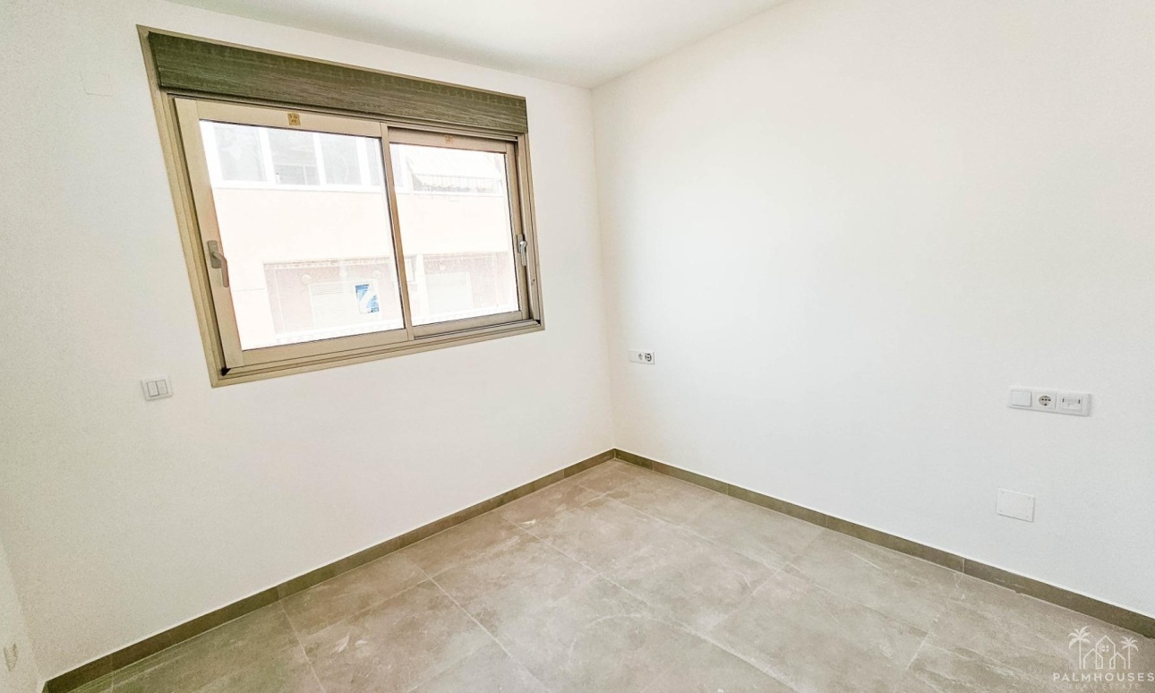 Herverkoop - Appartement - Torrevieja - Paseo maritimo