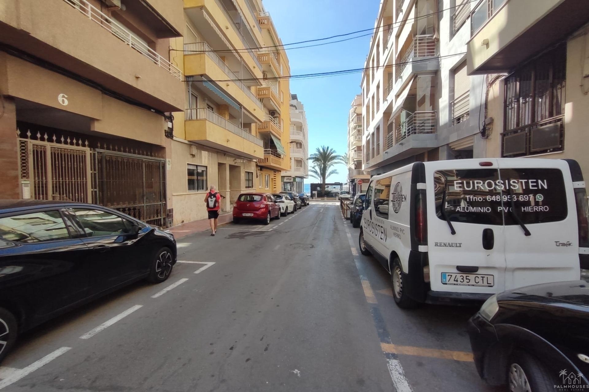 Herverkoop - Appartement - Torrevieja - Paseo maritimo