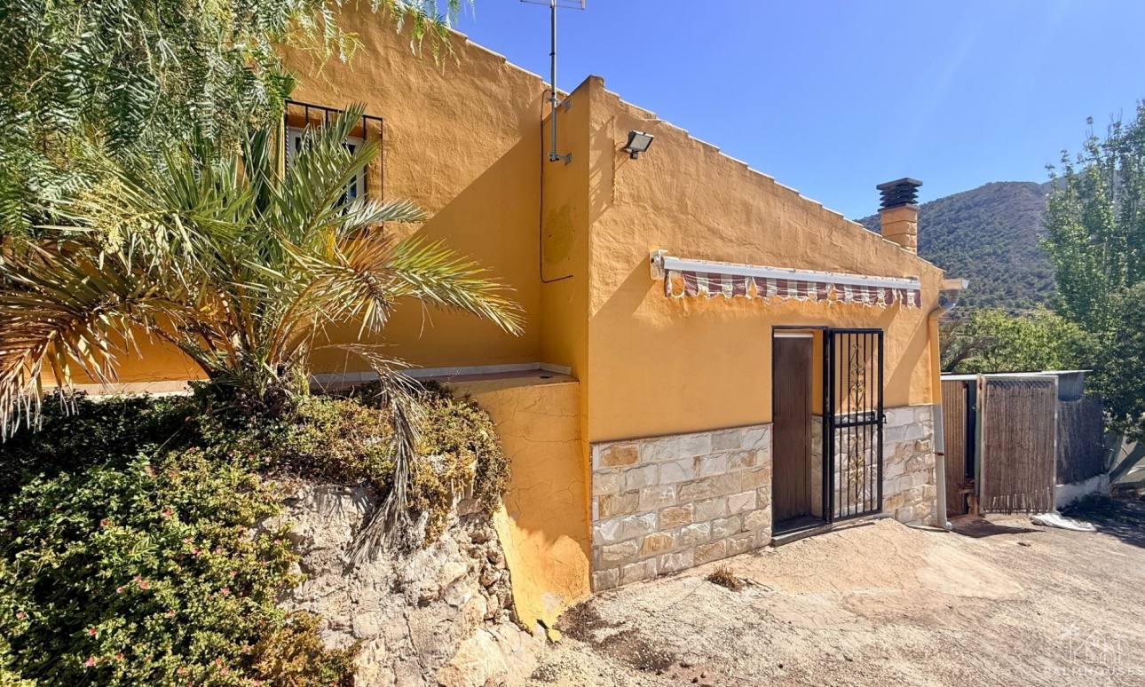 Herverkoop - Cave home - Algueña