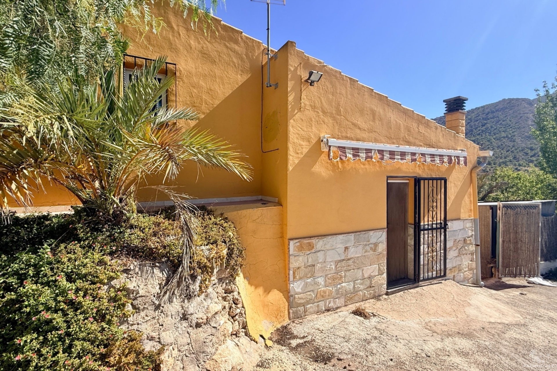 Herverkoop - Cave home - Algueña
