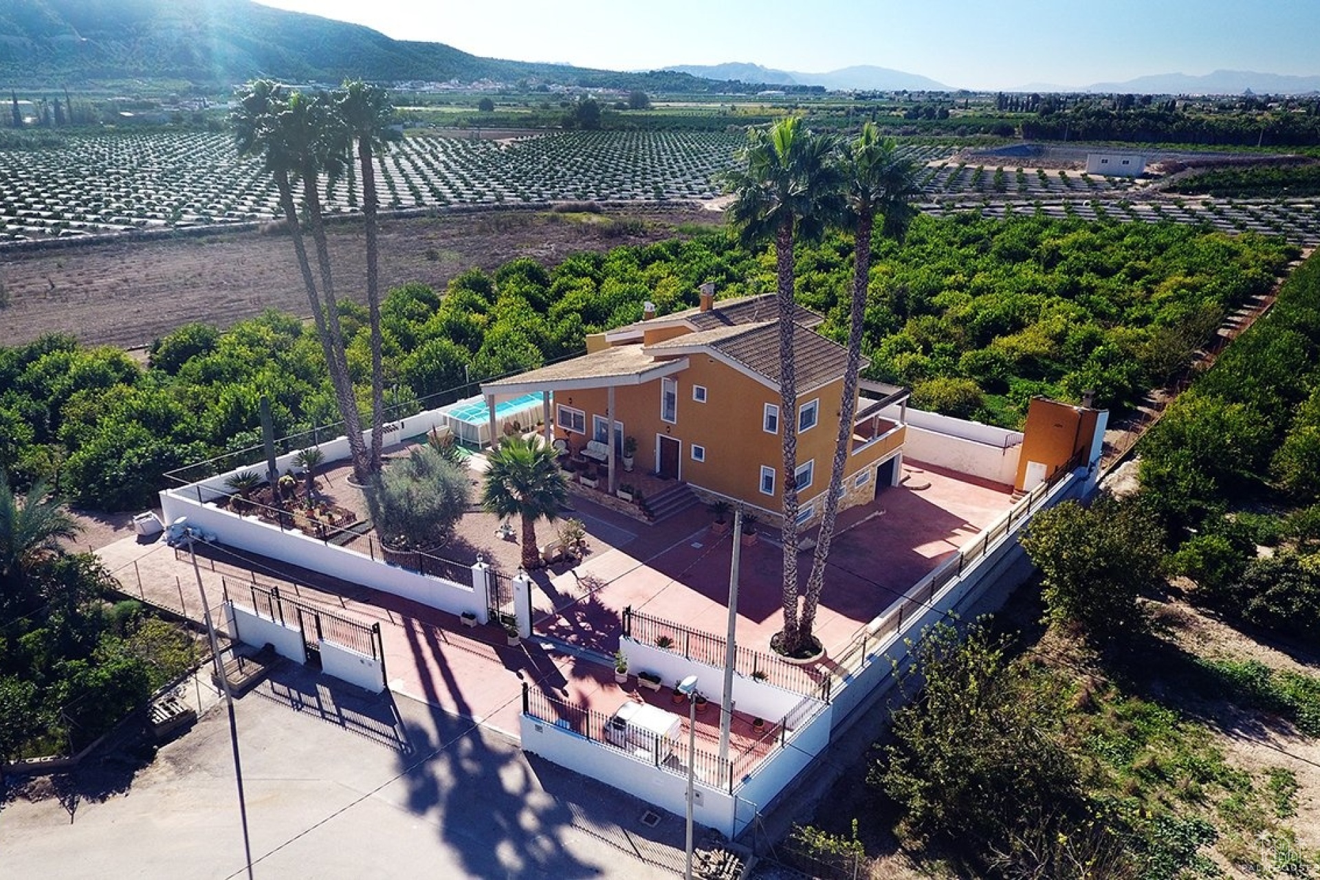Herverkoop - Finca - Orihuela