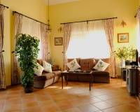 Herverkoop - Finca - Orihuela