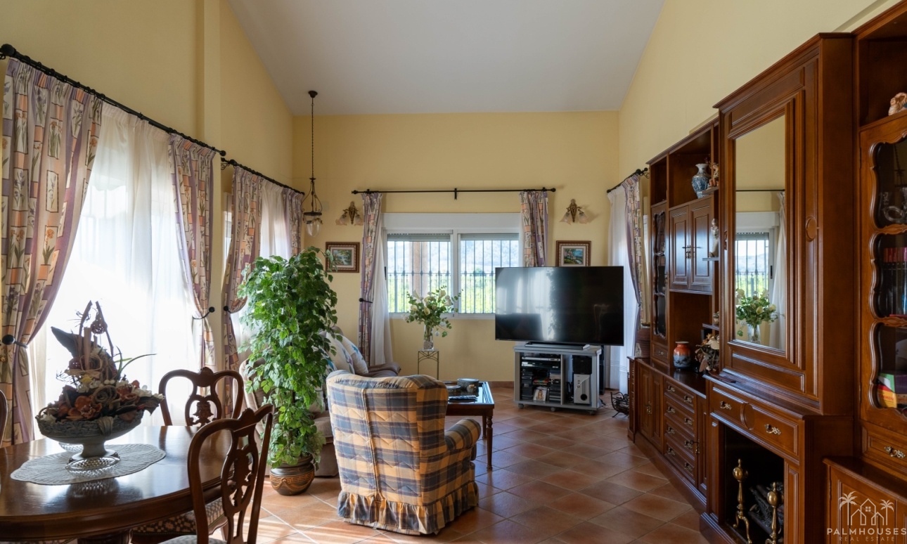 Herverkoop - Finca - Orihuela