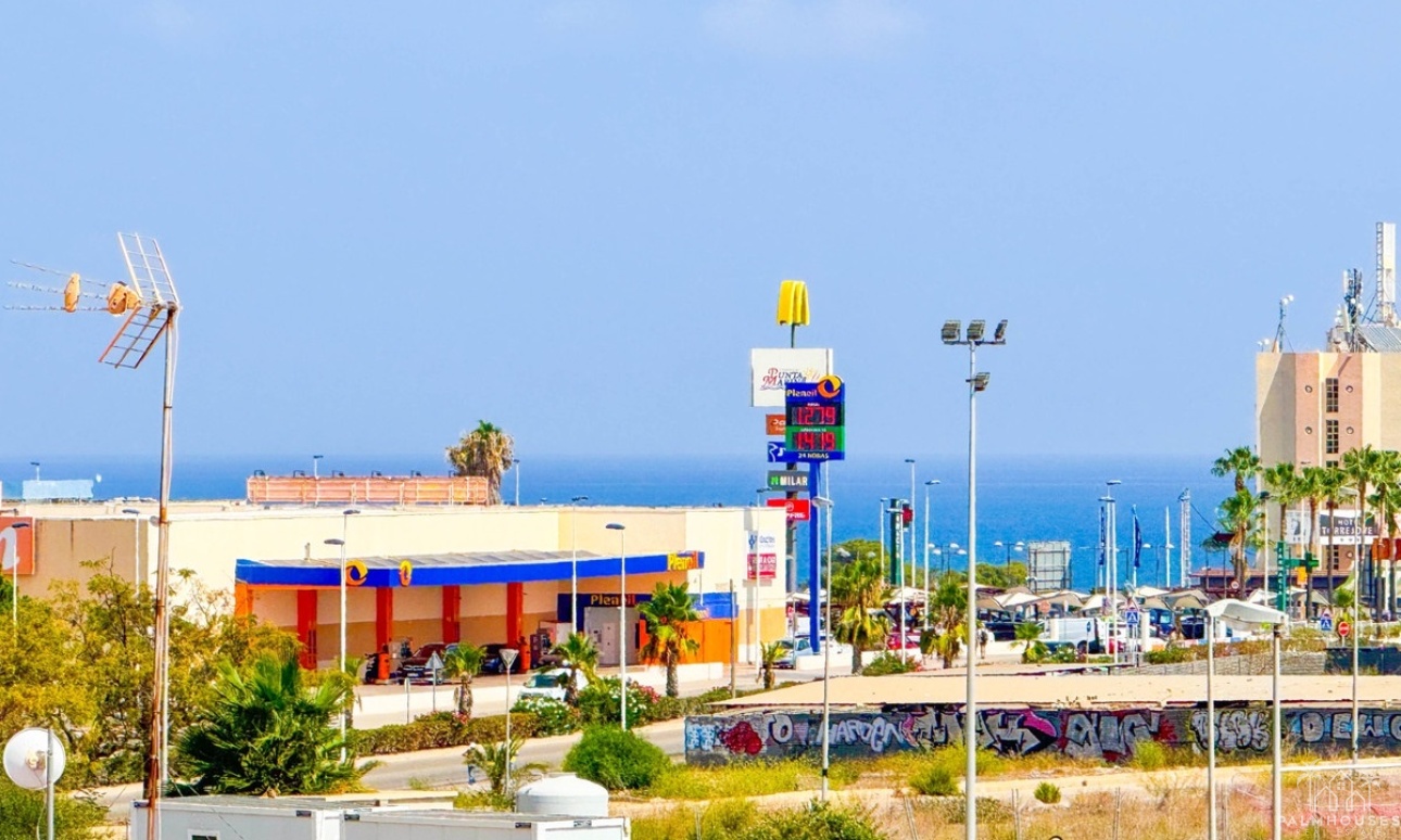 Herverkoop - Huis - Orihuela - Punta Prima