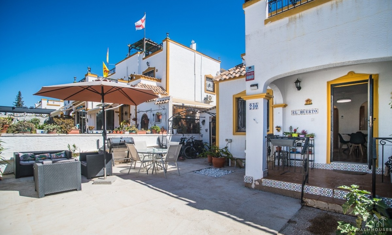 Herverkoop - Huis - VISTABELLA GOLF - Entre Naranjos