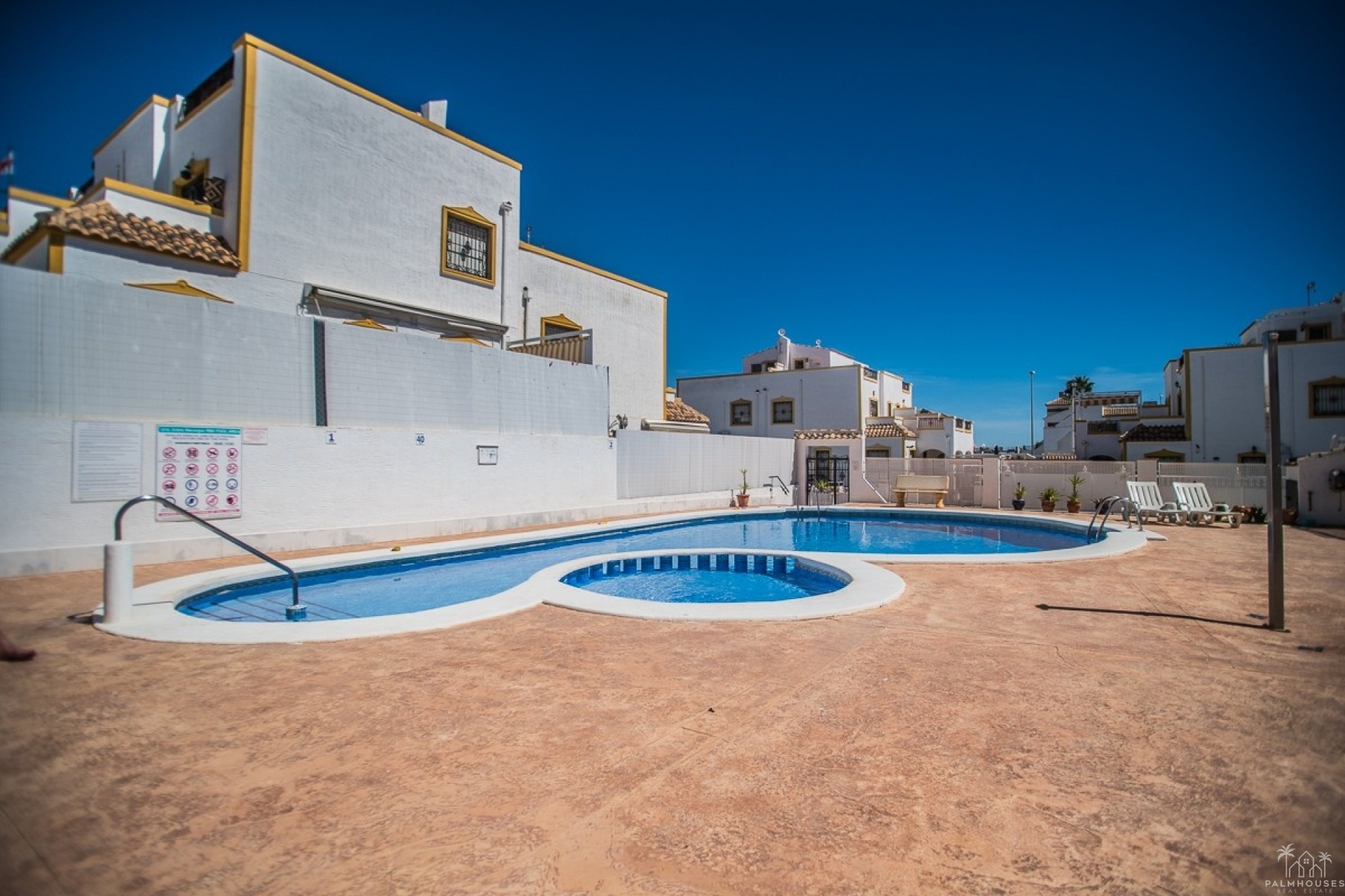Herverkoop - Huis - VISTABELLA GOLF - Entre Naranjos