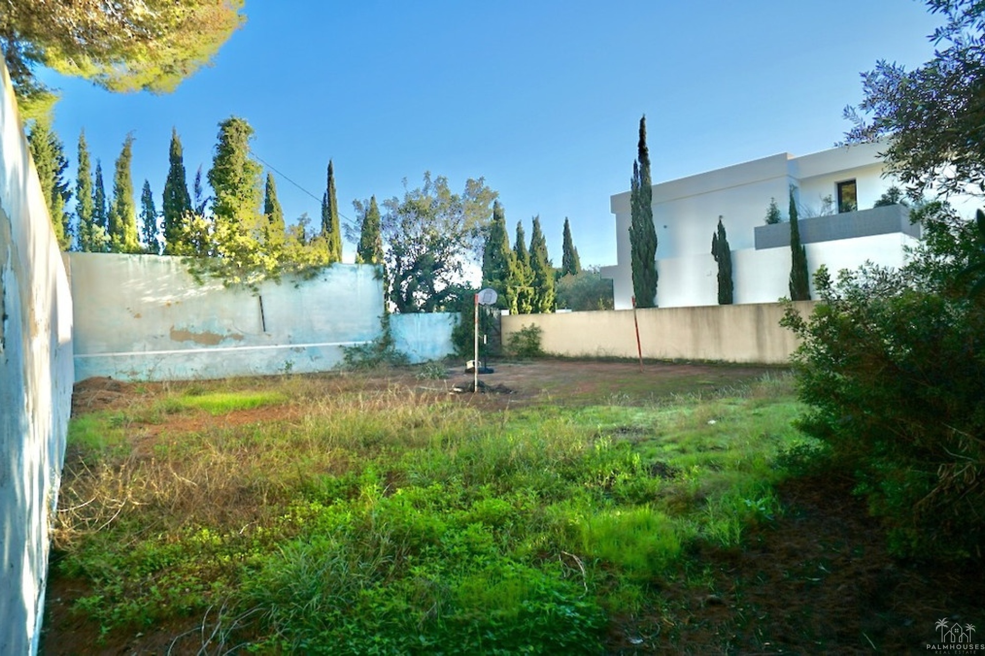 Herverkoop - Plot - Benissa - La Cometa