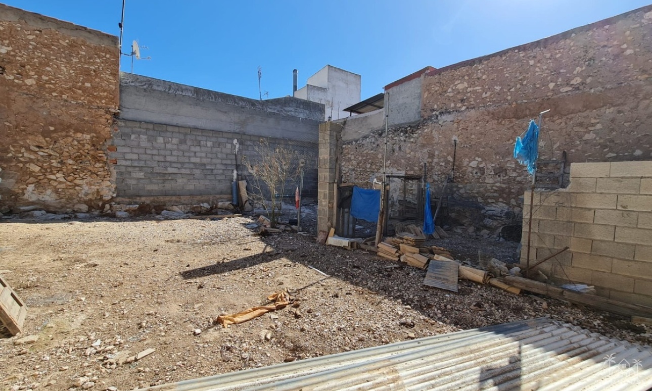 Herverkoop - Plot - Pinoso - Pinoso Centro
