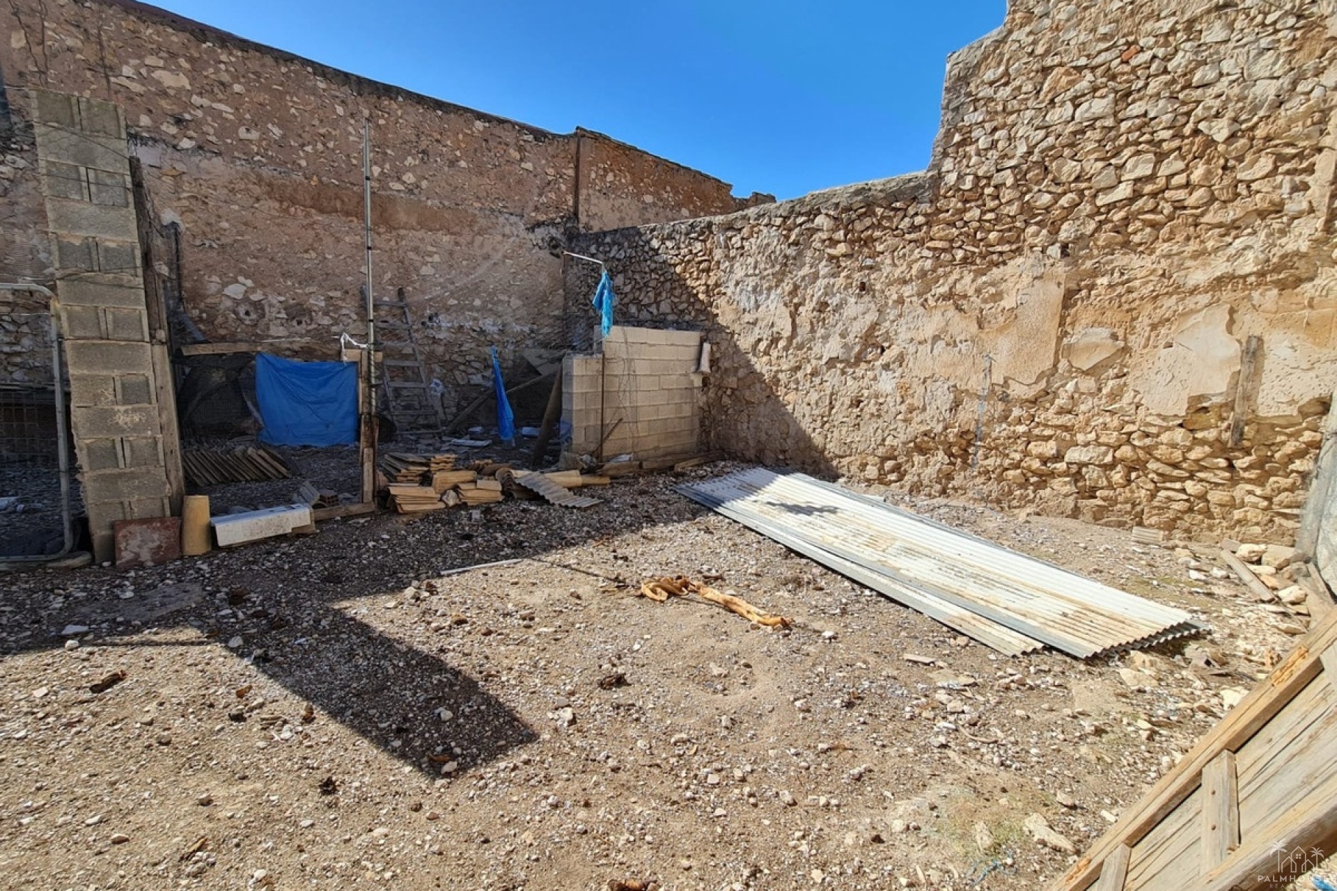 Herverkoop - Plot - Pinoso - Pinoso Centro