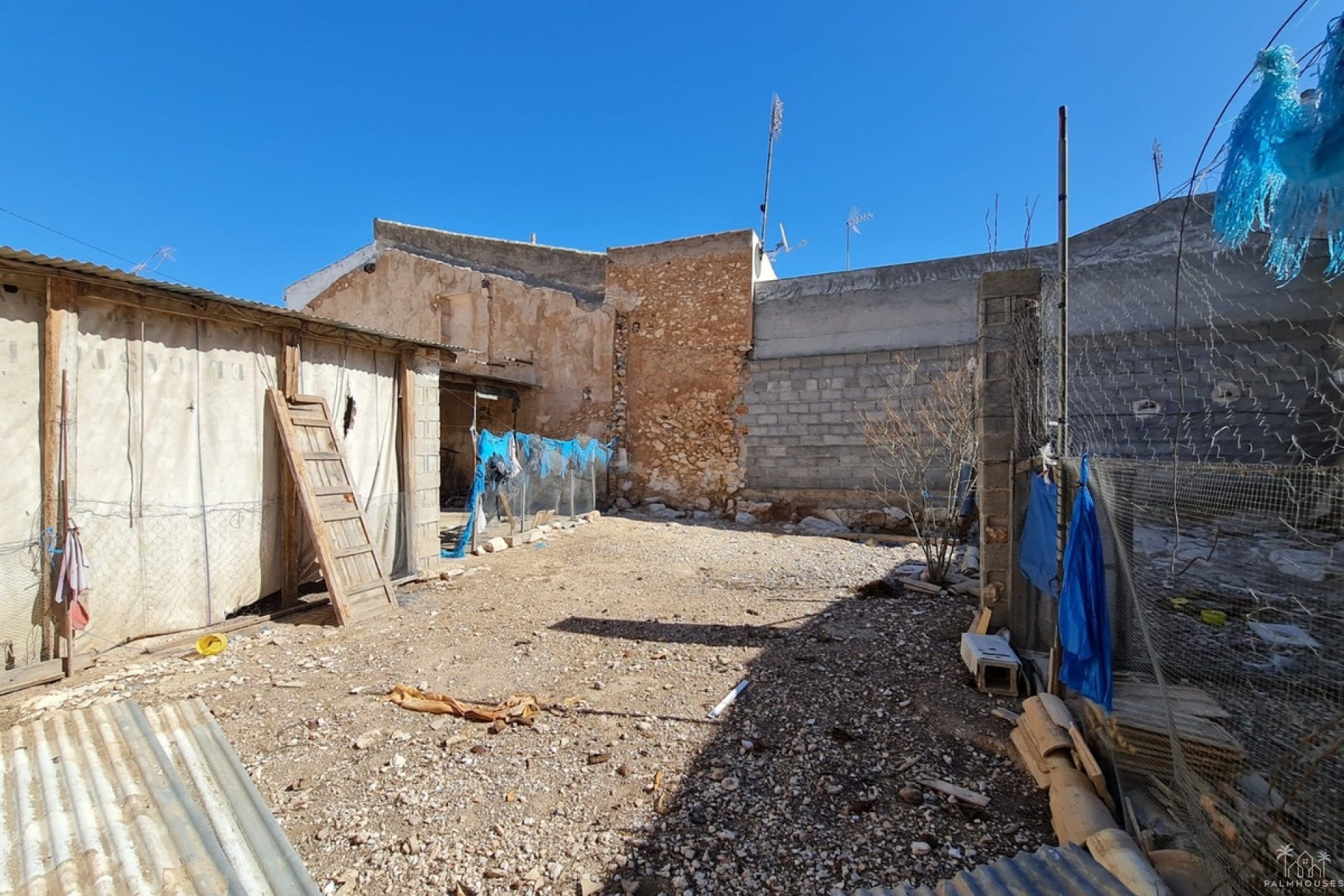 Herverkoop - Plot - Pinoso - Pinoso Centro