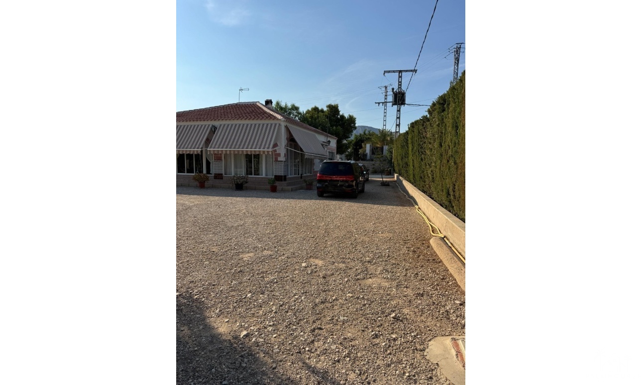 Herverkoop - Villa - Albatera - Partida Lomas