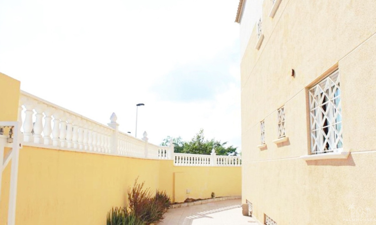Herverkoop - Villa - Alicante City - La Torreta