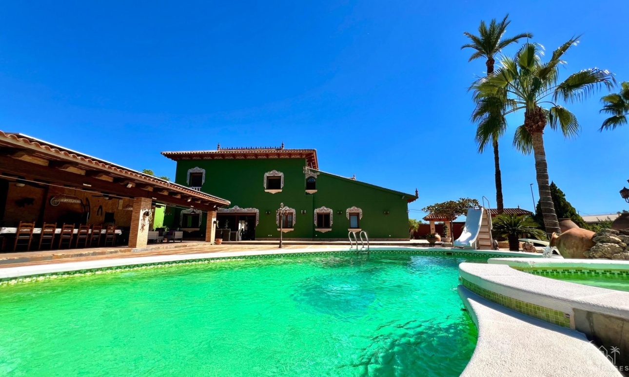 Herverkoop - Villa - Almoradi - Comunidad Valenciana