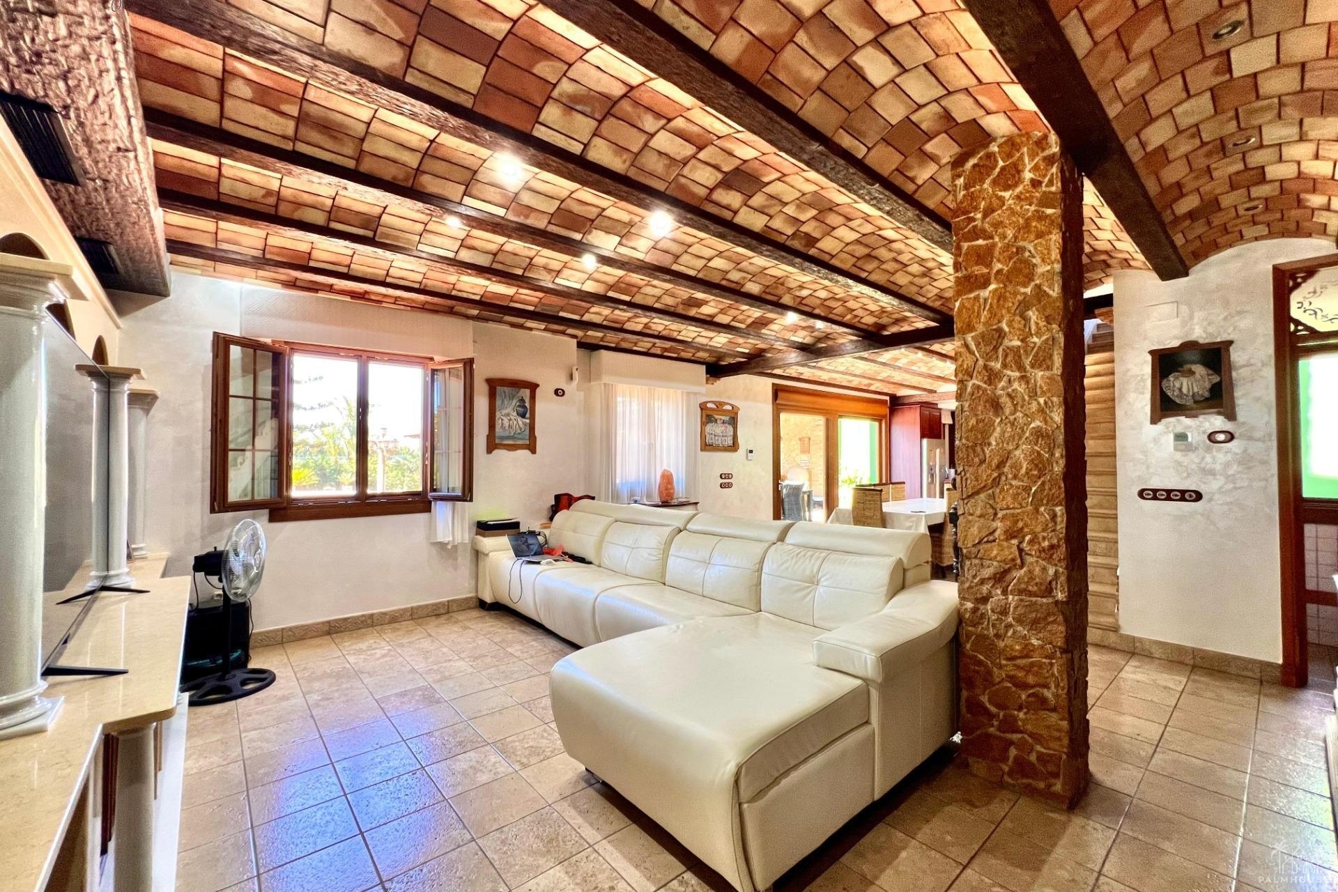 Herverkoop - Villa - Almoradi - Comunidad Valenciana