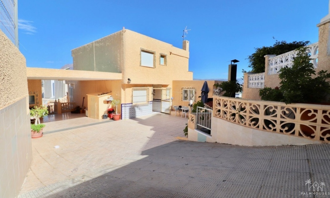 Herverkoop - Villa - Benidorm - Benidorm Centro