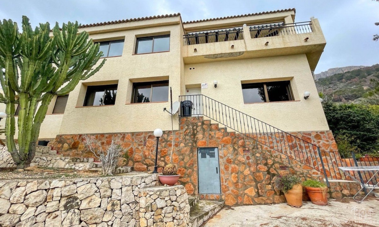 Herverkoop - Villa - Calpe - Calpe Centro