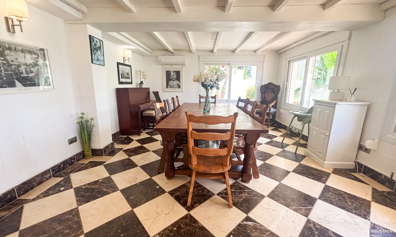 Herverkoop - Villa - Dehesa De Campoamor - Costa Blanca