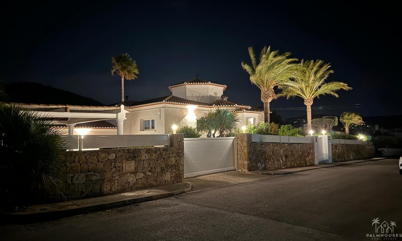 Herverkoop - Villa - Denia - Denia Centro