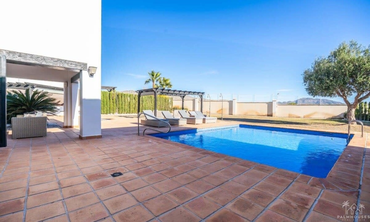 Herverkoop - Villa - El Valle Golf Resort - Inland