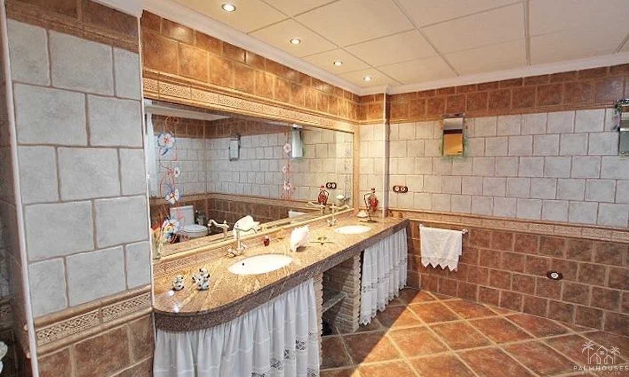 Herverkoop - Villa - Formentera del Segura - C- Cooperativa