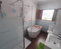 Herverkoop - Villa - Gea Y Truyols - Inland