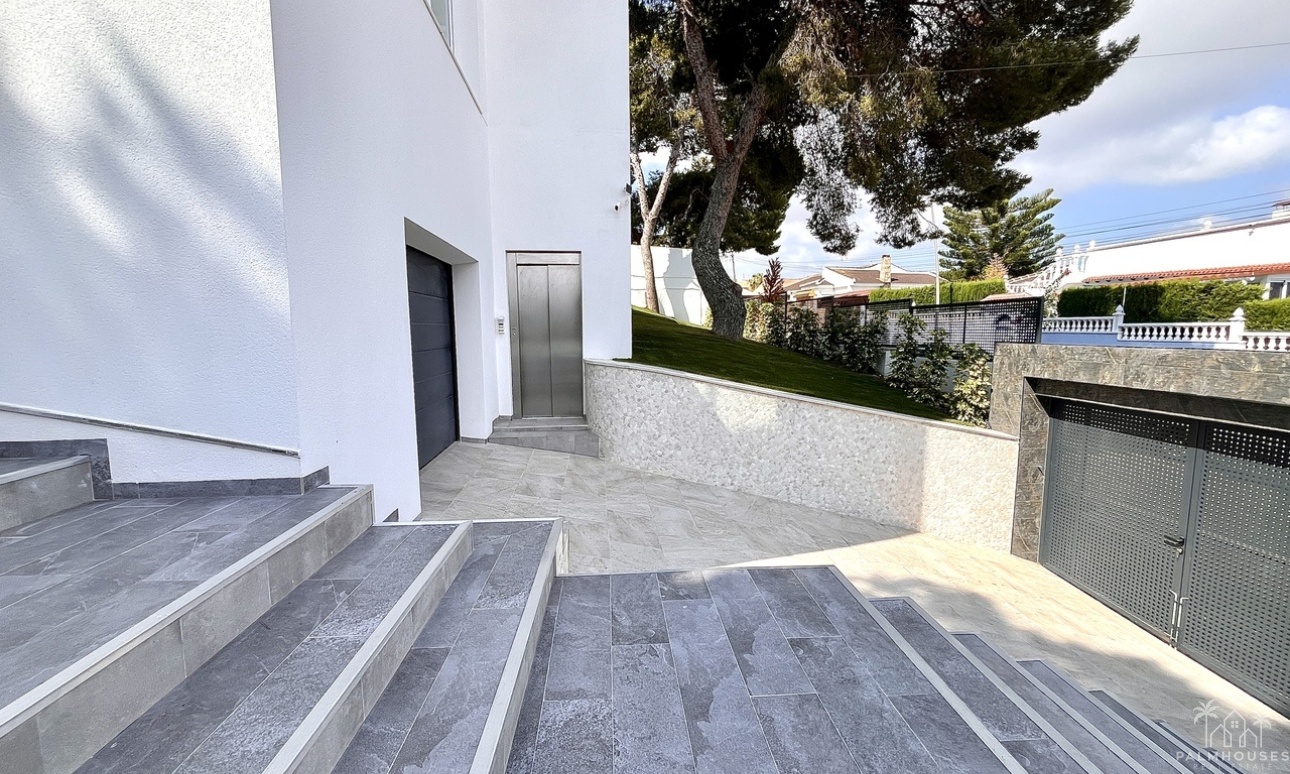 Herverkoop - Villa - Los Balcones - Costa Blanca