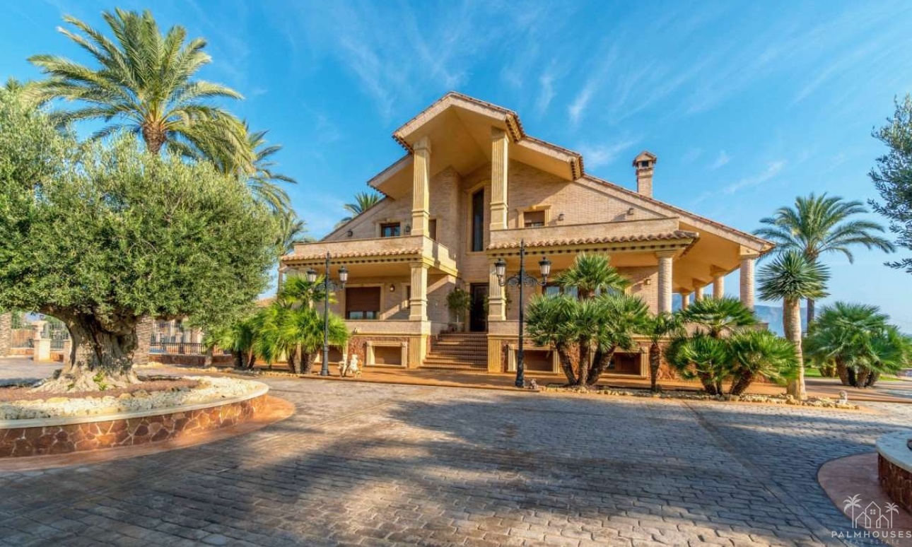 Herverkoop - Villa - Molins - Inland