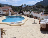Herverkoop - Villa - Orba - Inland