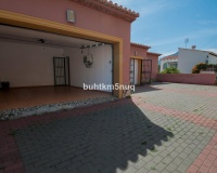 Herverkoop - Villa - Orba - Orba Centro