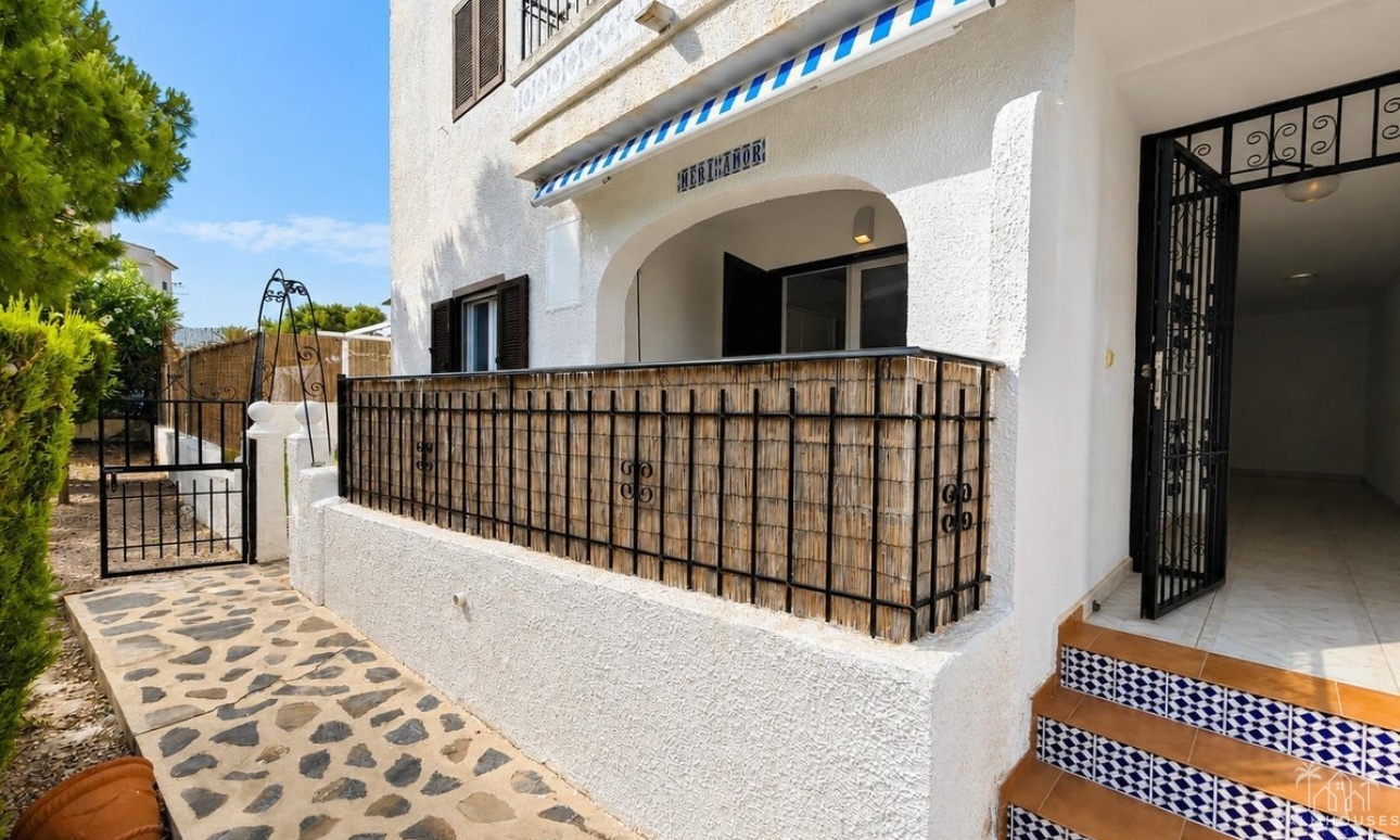 Herverkoop - Villa - Orihuela - Cabo Roig