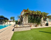 Herverkoop - Villa - Orihuela Costa - Aguamarina