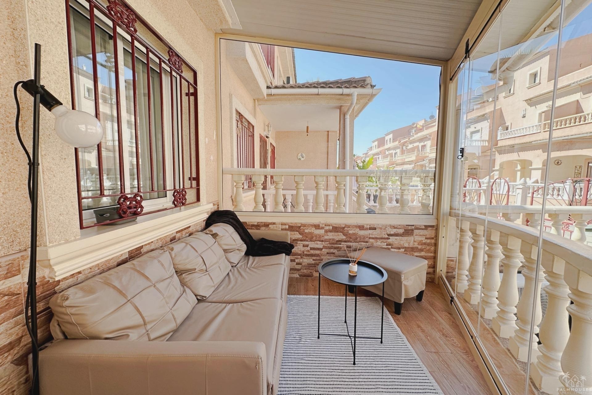 Herverkoop - Villa - Orihuela Costa - La Zenia
