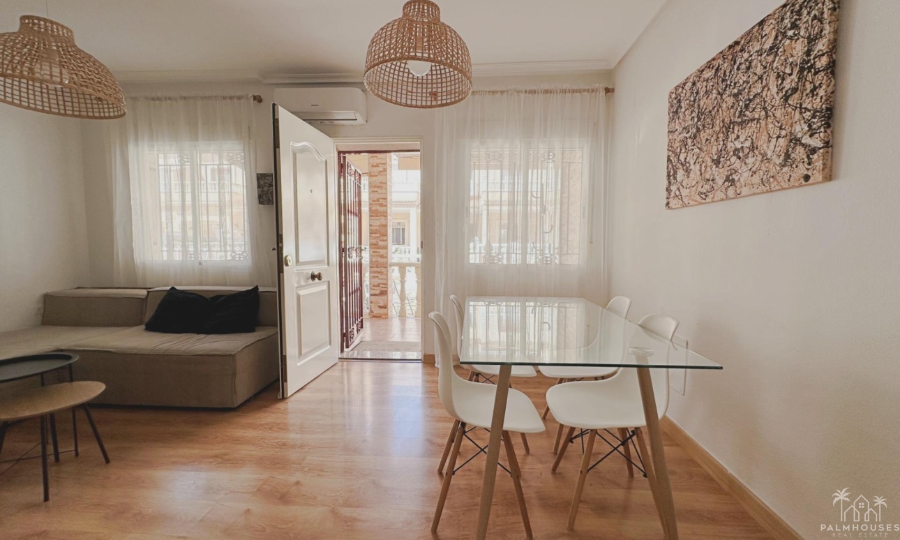 Herverkoop - Villa - Orihuela Costa - La Zenia