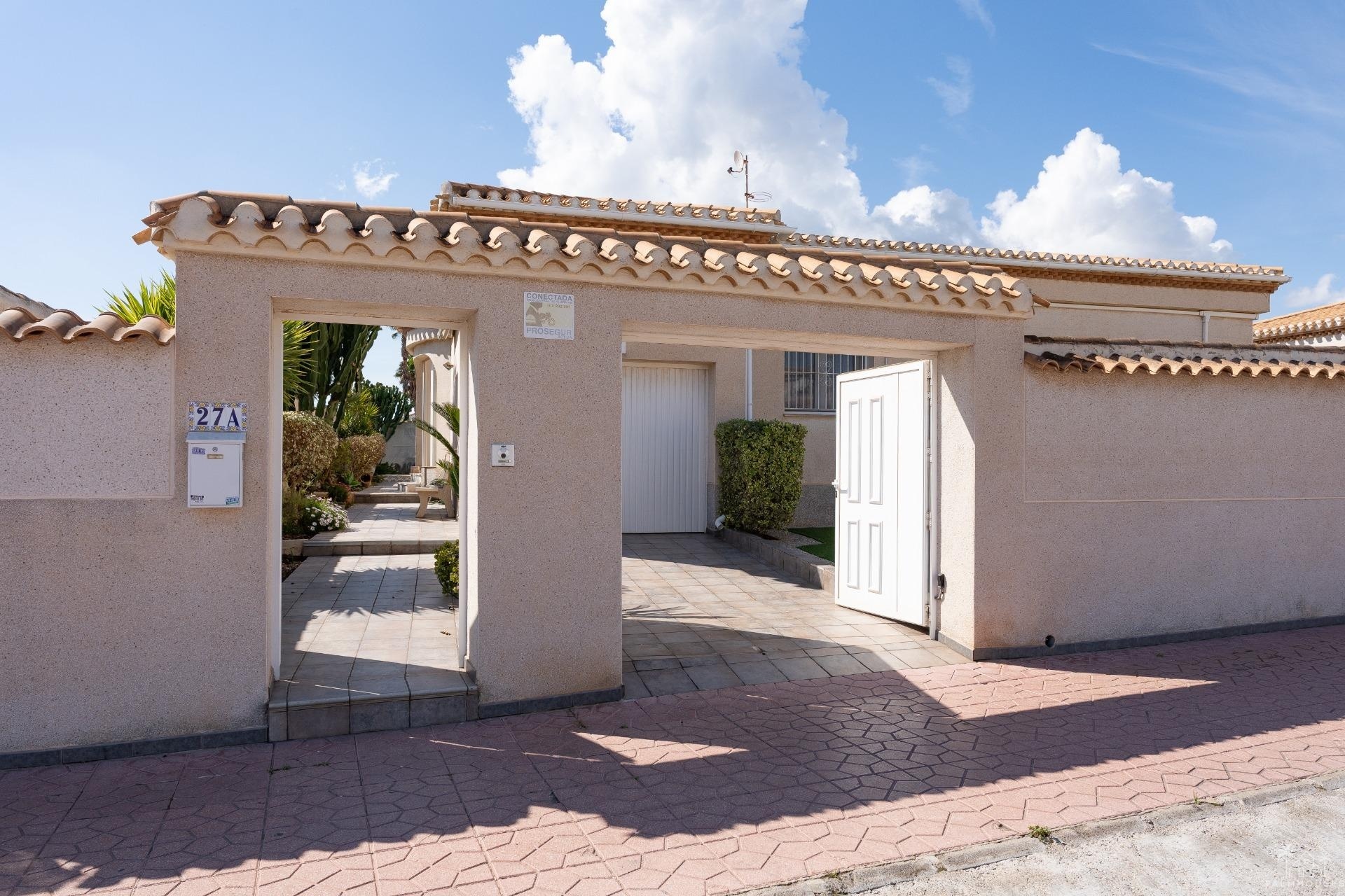 Herverkoop - Villa - Orihuela Costa - Playa Flamenca