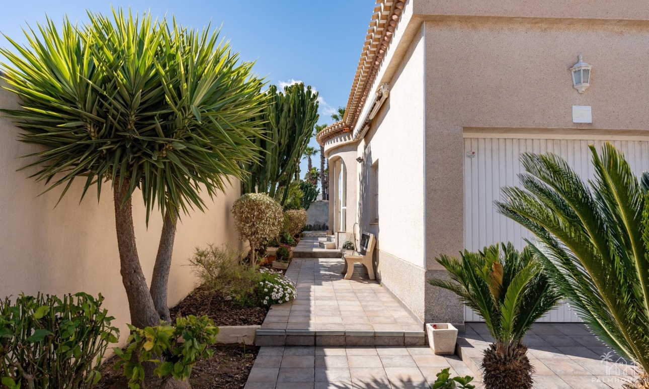 Herverkoop - Villa - Orihuela Costa - Playa Flamenca