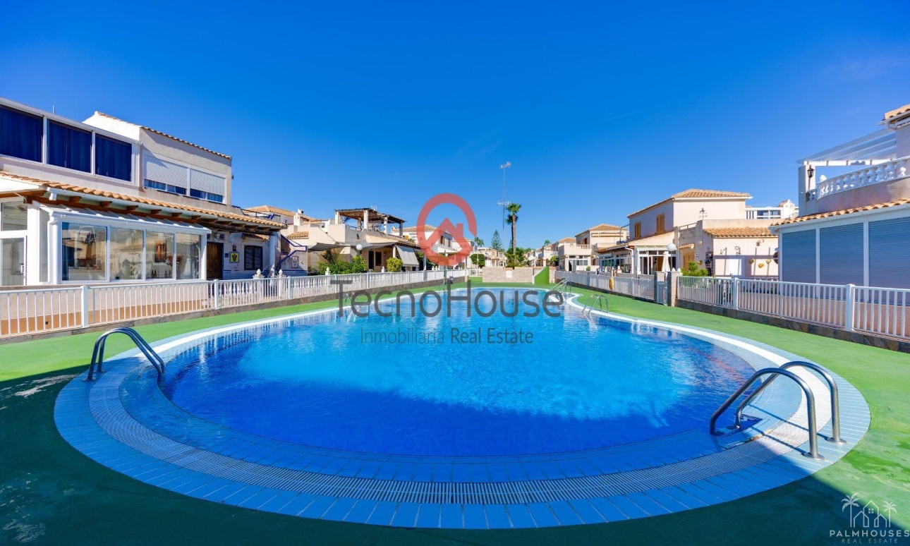 Herverkoop - Villa - Orihuela Costa - Playa Flamenca