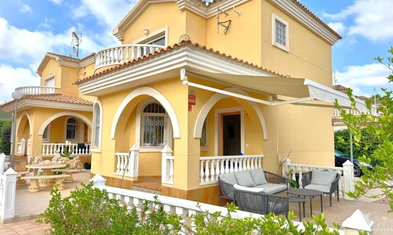 Herverkoop - Villa - Orihuela Costa - Villamartin