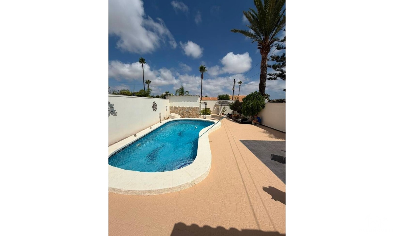 Herverkoop - Villa - Orihuela - Lomas de Don Juan