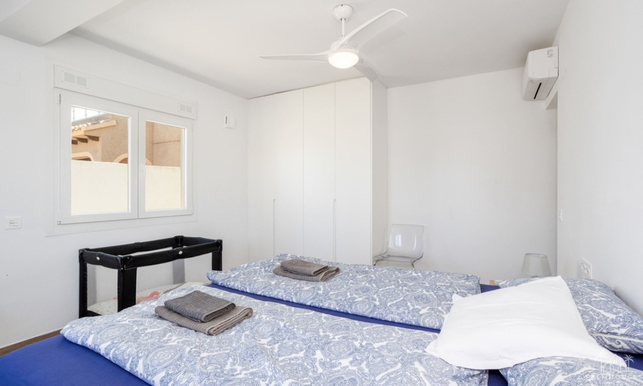 Herverkoop - Villa - Orihuela - Playa Flamenca