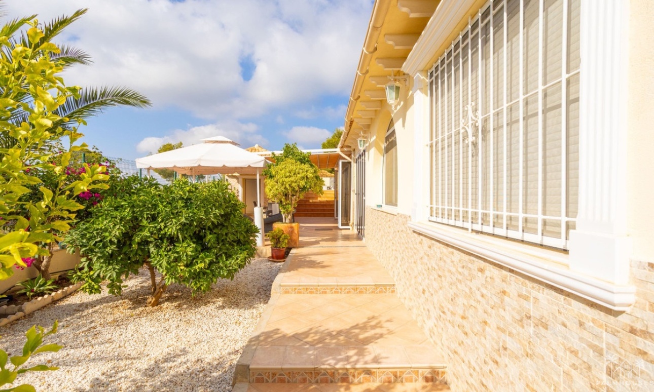 Herverkoop - Villa - Orihuela - Villamartin