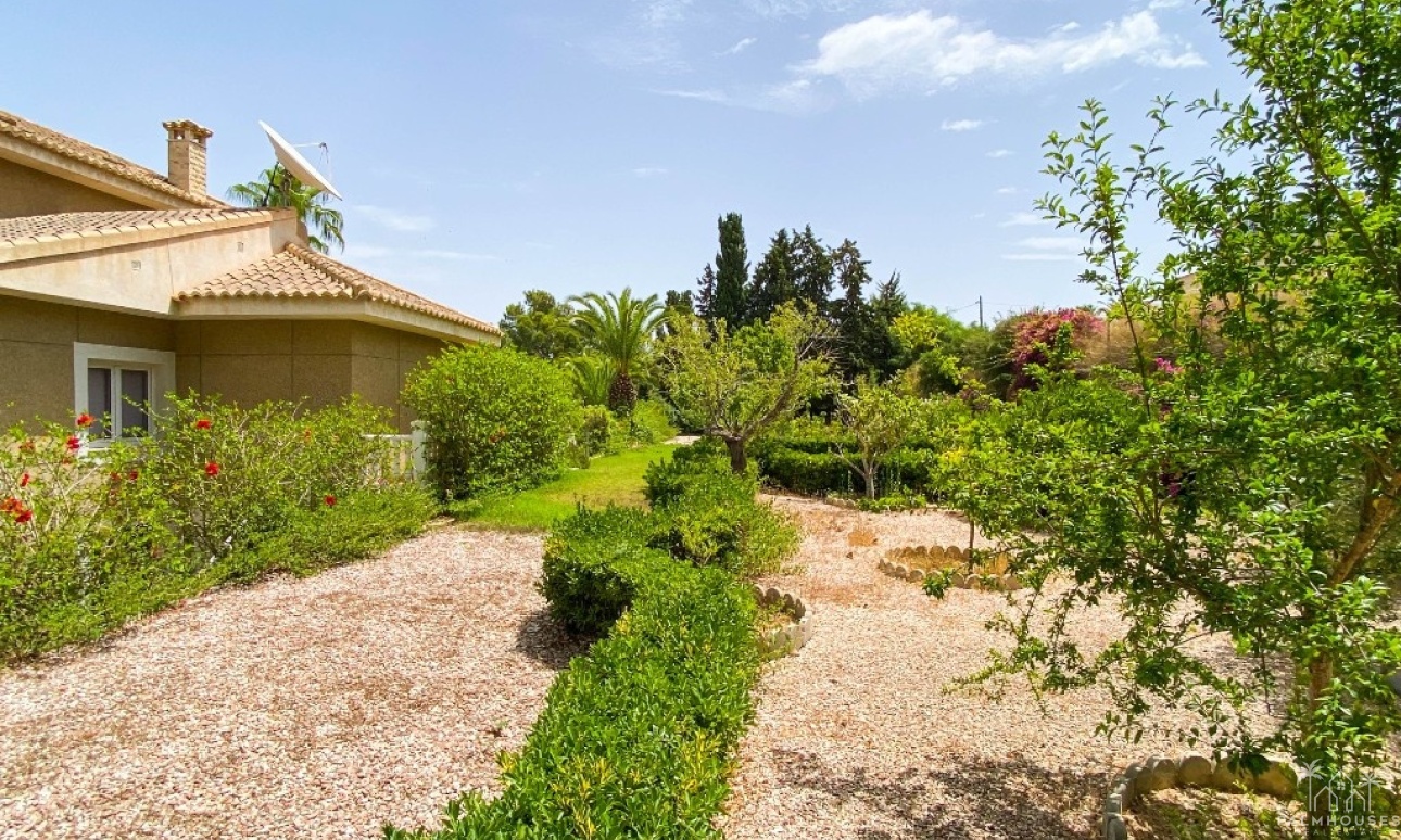 Herverkoop - Villa - Orihuela - Villamartin