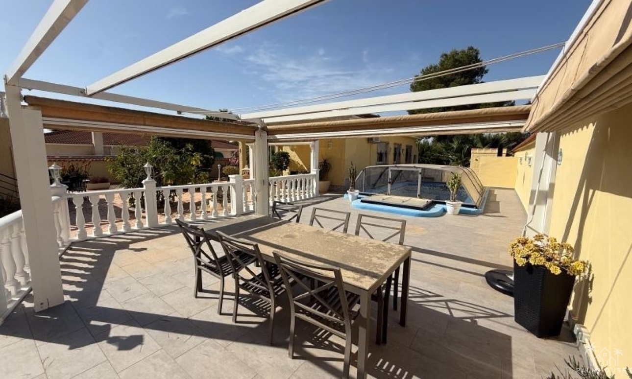 Herverkoop - Villa - Pinar de Campoverde - Inland