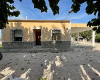 Herverkoop - Villa - Redován - Inland