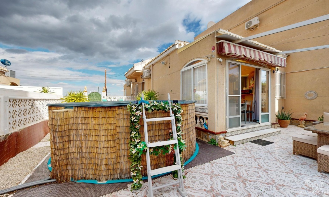 Herverkoop - Villa - San Miguel de Salinas - 03193