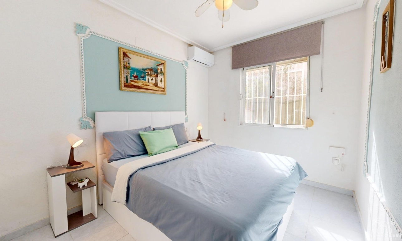 Herverkoop - Villa - San Miguel de Salinas - 03193